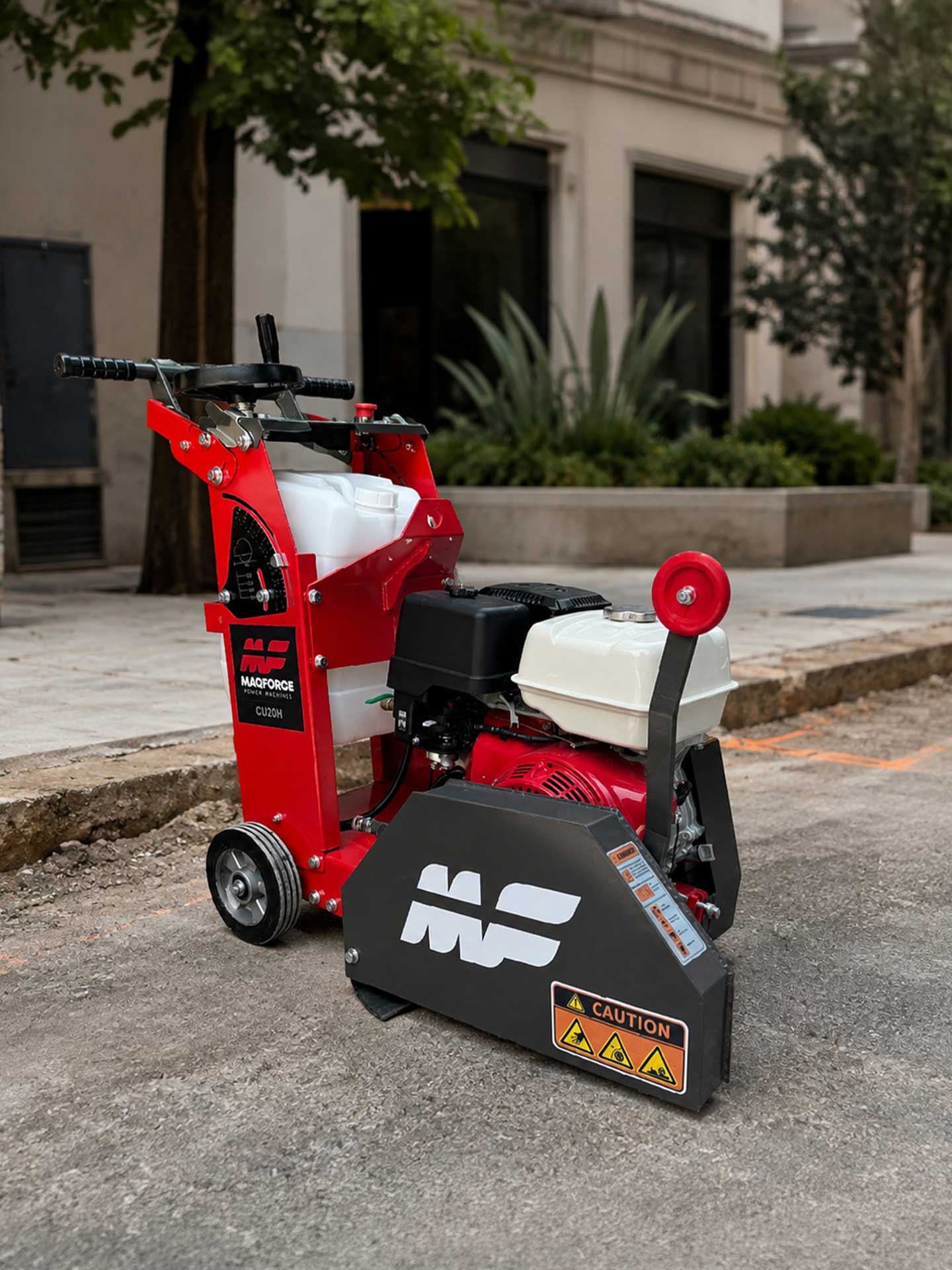 Equipo ligero MAQFORCE en entorno de trabajo